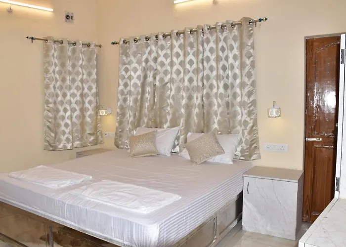 Maya Inn Guest House Varanasi